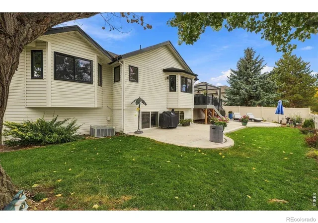 Photo 3 of Single family home for sale at 1716 Sunlight Dr, Longmont, CO 80504 | MLS# IR1069931 | Listing updated on 2026-10-09