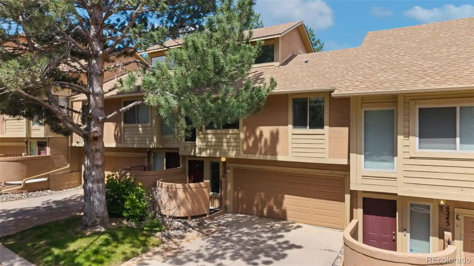 Listing Photo 2 - Condo for sale in 4245 Autumn Hts Dr located at 4245 Autumn Hts Dr, Colorado Springs, CO 80906 - Unit 4245 Autumn Hts Dr