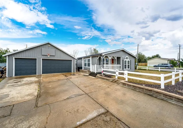Photo 1 of Single family home for sale at 394 S Owens St, Byers, CO 80103 | MLS# 4146696 | Listing updated on 2026-10-03