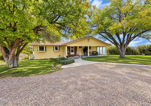 Photo 1 of Single family home for sale at 402 S Stanolind Ave, Rangely, CO 81648 | MLS# 3730524 | Listing updated on 2026-10-23