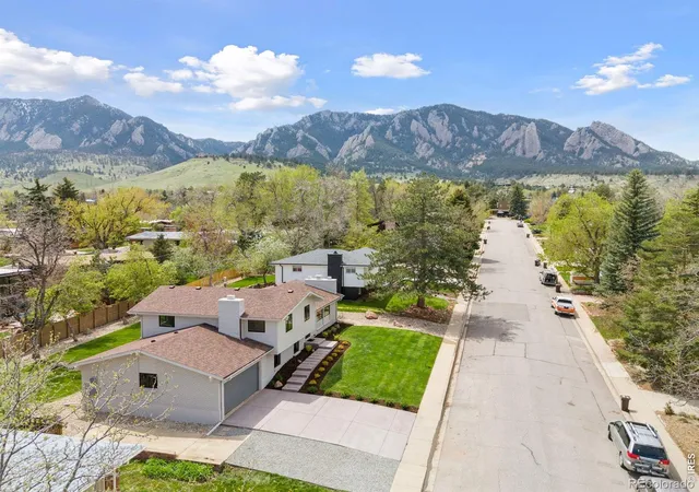 Photo 1 of Single family home for sale at 2890 Regis Dr, Boulder, CO 80305 | MLS# IR1069946 | Listing updated on 2026-10-06