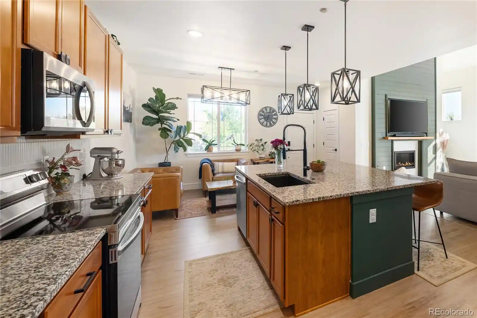 Listing Photo 2 - Condo for sale in 8848 S Kipling Wy located at 8848 S Kipling Wy, Littleton, CO 80127 - Unit #208