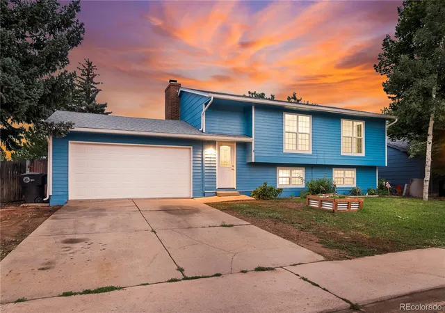 Single family home for sale at 2244 Grant St, Longmont, CO 80501 | MLS# 3112800