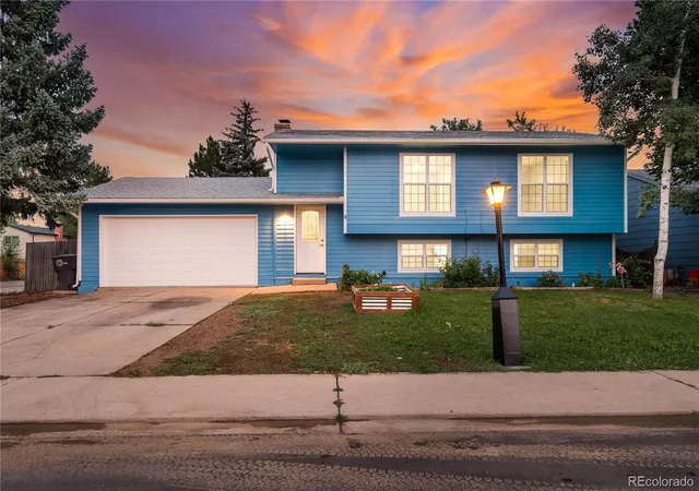 Photo 2 of Single family home for sale at 2244 Grant St, Longmont, CO 80501 | MLS# 3112800 | Listing updated on 2026-10-03