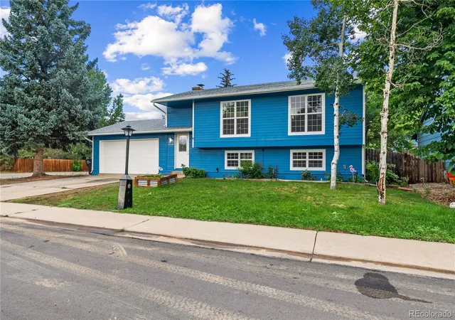Photo 3 of Single family home for sale at 2244 Grant St, Longmont, CO 80501 | MLS# 3112800 | Listing updated on 2026-10-03