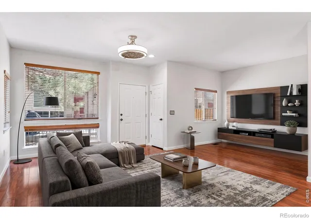 Photo 1 of Townhouse for sale at 4442 S Auckland Ct, Aurora, CO 80015 | MLS# IR1069958 | Listing updated on 2026-10-02