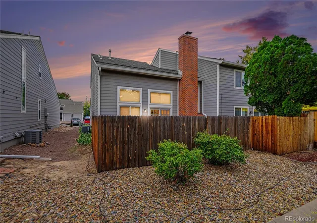 Photo 2 of Townhouse for sale at 2904 S Scranton St, Aurora, CO 80014 | MLS# 8988844 | Listing updated on 2026-10-03