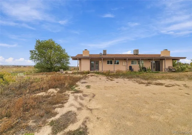 Photo 4 of House for sale at 667 E Clarion Dr, Pueblo, CO 81007 | MLS# 6479120 | Listing updated on 2026-10-29