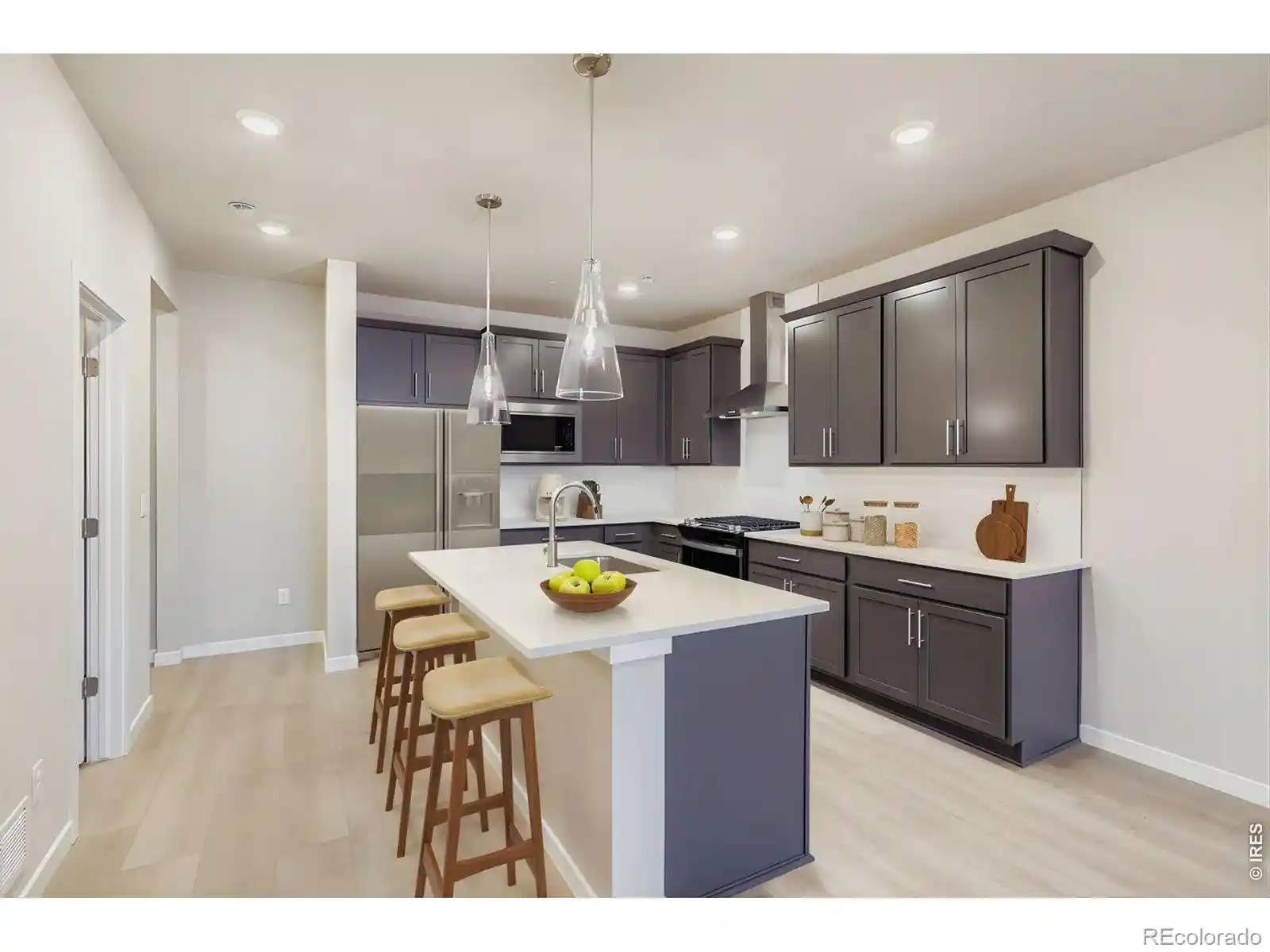 Photo 2 of Townhouse for sale at 2846 Bear Springs Cir, Longmont, CO 80503 | MLS# IR1069972 | Listing updated on 2026-10-25