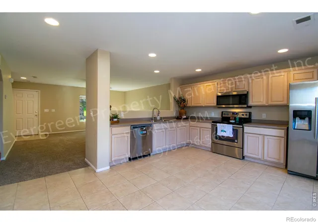 Photo 3 of Single family home for sale at 6714 Autumn Ridge Dr, Fort Collins, CO 80525 | MLS# IR1069979 | Listing updated on 2026-10-08