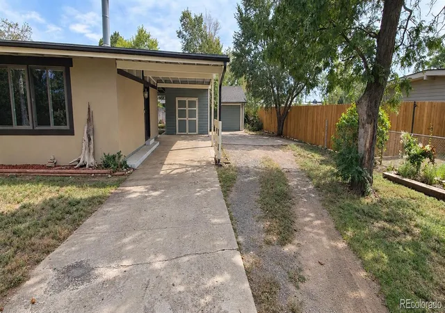 Photo 3 of Single family home for sale at 4420 Gladiola St, Golden, CO 80403 | MLS# 7456723 | Listing updated on 2026-10-08