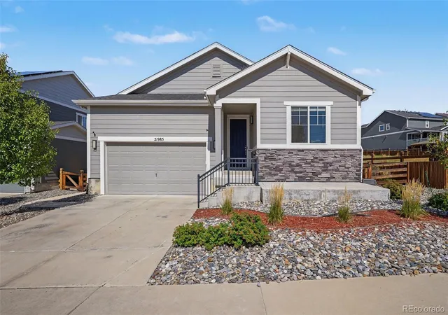 Photo 1 of Single family home for sale at 21985 E Tufts Cir, Aurora, CO 80015 | MLS# 5327463 | Listing updated on 2026-10-24