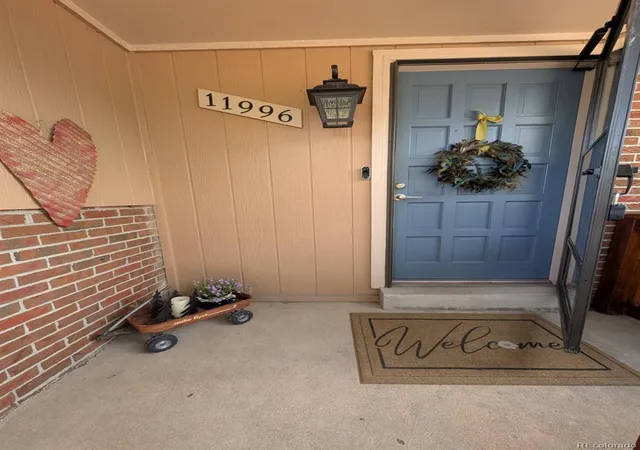 Photo 2 of Single family home for sale at 11996 E Oregon Cir, Aurora, CO 80012 | MLS# 2798799 | Listing updated on 2026-10-08