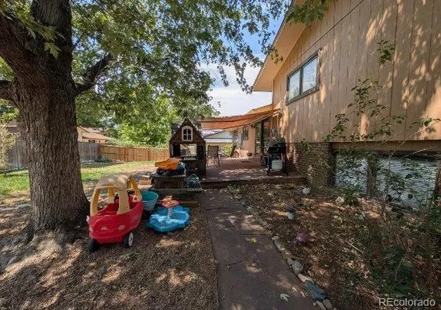 Photo 3 of Single family home for sale at 11996 E Oregon Cir, Aurora, CO 80012 | MLS# 2798799 | Listing updated on 2026-10-25