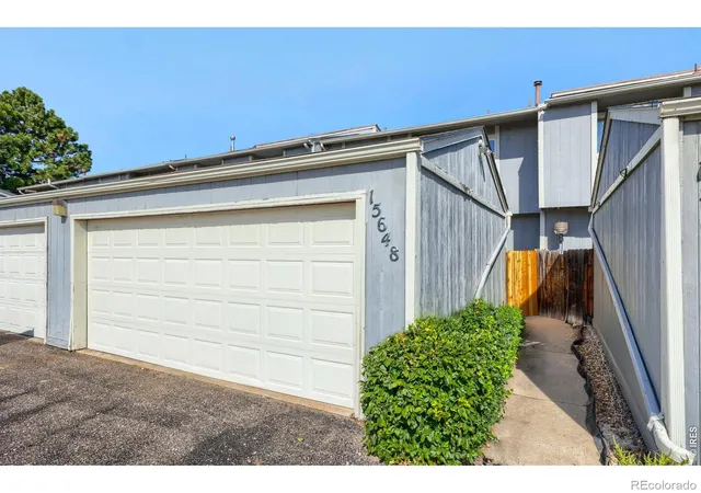 Photo 3 of Townhouse for sale at 15648 E Mexico Ave, Aurora, CO 80017 | MLS# IR1069986 | Listing updated on 2026-10-09