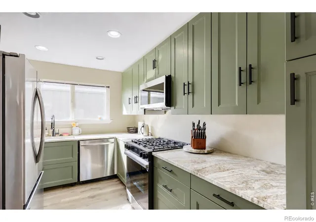 Photo 2 of Townhouse for sale at 15648 E Mexico Ave, Aurora, CO 80017 | MLS# IR1069986 | Listing updated on 2026-10-12