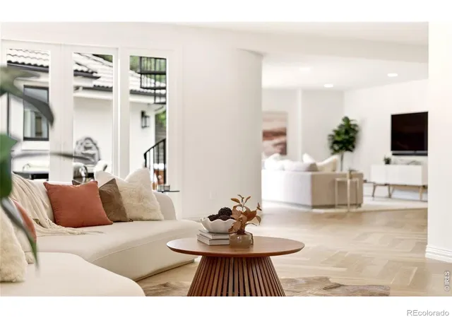 Photo 3 of Single family home for sale at 274 Vine St, Denver, CO 80206 | MLS# IR1069992 | Listing updated on 2026-10-10