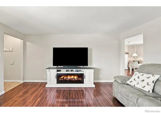 Photo 3 of Single family home for sale at 1521 S Carr St, Lakewood, CO 80232 | MLS# IR1069996 | Listing updated on 2026-10-06