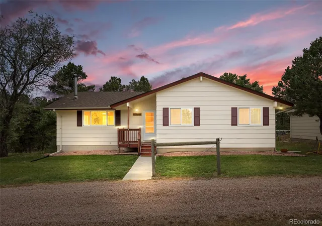 Photo 1 of Single family home for sale at 1845 Buttercup Rd, Elizabeth, CO 80107 | MLS# 1711893 | Listing updated on 2026-10-08
