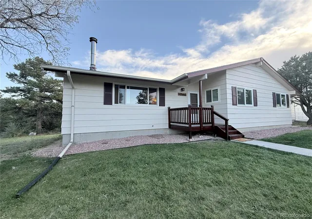 Photo 3 of Single family home for sale at 1845 Buttercup Rd, Elizabeth, CO 80107 | MLS# 1711893 | Listing updated on 2026-10-08