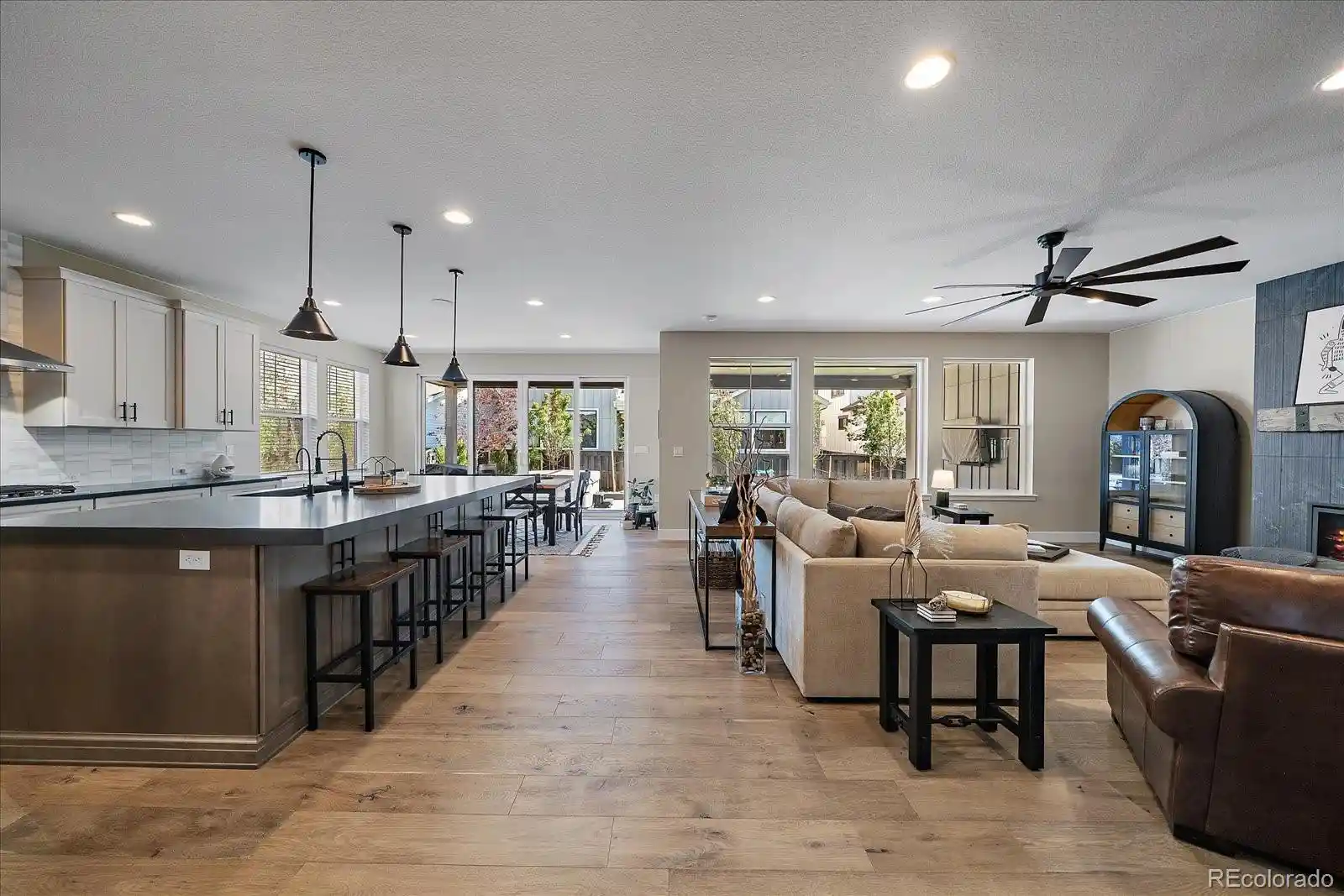 Photo 2 of Mansion for sale at 11212 Bright Sky Cir, Littleton, CO 80125 | MLS# 3127863 | Listing updated on 2026-10-25