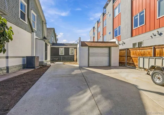 Photo 3 of Single family home for sale at 805 W 9th Avenue, Denver, CO 80204 | MLS# 7337809 | Listing updated on 2026-10-08