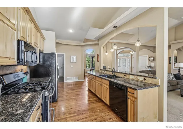 Photo 4 of Single family home for sale at 2143 Cape Hatteras Dr, Windsor, CO 80550 | MLS# IR1070001 | Listing updated on 2026-10-07