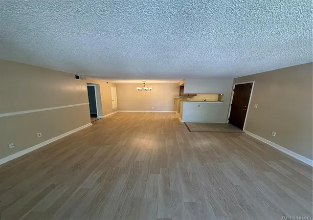 Listing Photo 4 - Condo for sale in building located at 1760 S Pitkin Cir, Aurora, CO 80017 - Unit #B