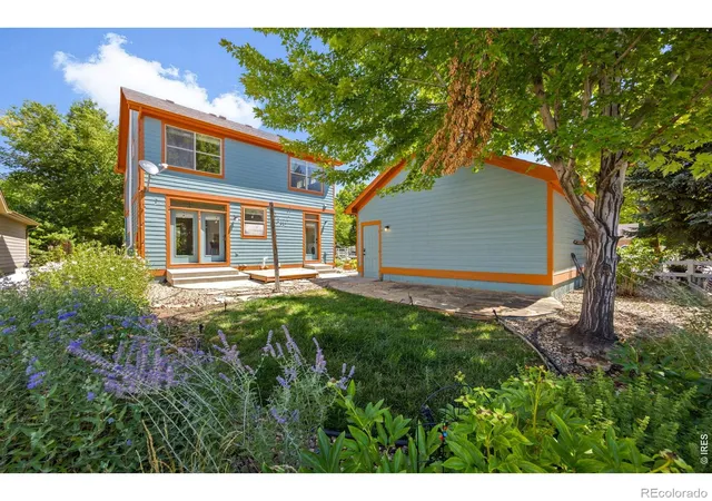 Photo 4 of Single family home for sale at 2069 Bear Crk Pl, Loveland, CO 80538 | MLS# IR1070006 | Listing updated on 2026-10-03