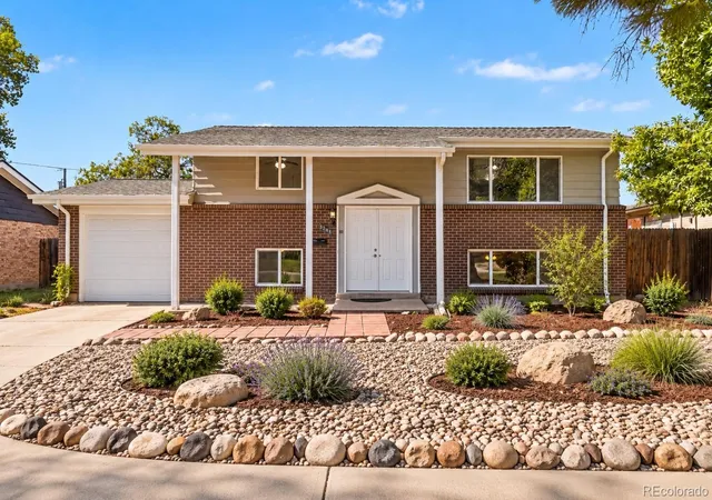 Single family home for sale at 3241 Billings St, Aurora, CO 80011 | MLS# 9854405