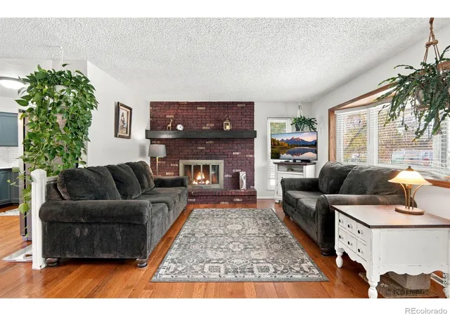 Photo 3 of Single family home for sale at 1 Texas Ln, Longmont, CO 80501 | MLS# IR1070015 | Listing updated on 2026-10-08