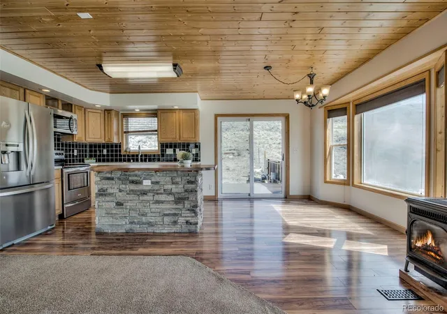 Photo 3 of Single family home for sale at 432 County Rd 101, Silverthorne, CO 80498 | MLS# 8902323 | Listing updated on 2026-10-05
