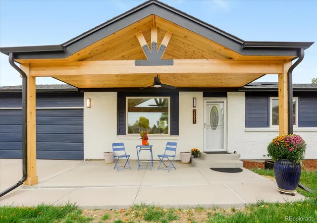 Single family home for sale at 6528 S Cody Way, Littleton, CO 80123 | MLS# 2710810