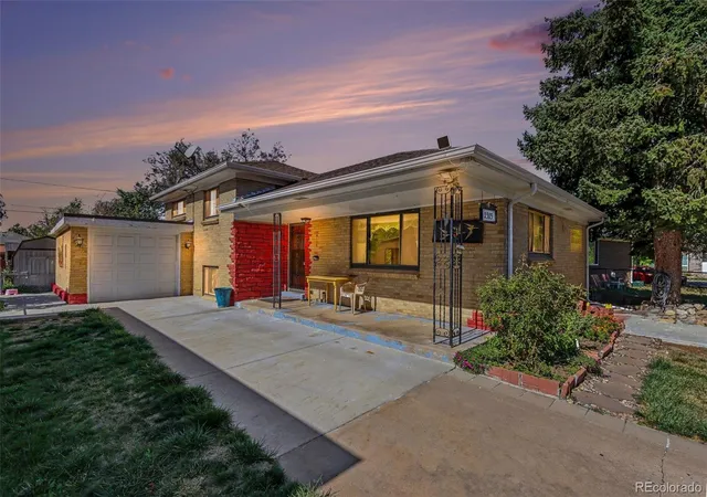 Photo 3 of Single family home for sale at 2383 Oakland St, Aurora, CO 80010 | MLS# 4754100 | Listing updated on 2026-10-09