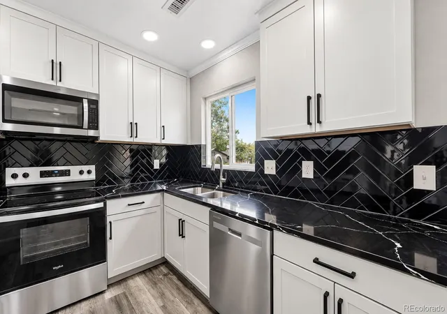Photo 4 of Single family home for sale at 3803 S Ouray Way, Aurora, CO 80013 | MLS# 6251228 | Listing updated on 2026-10-06