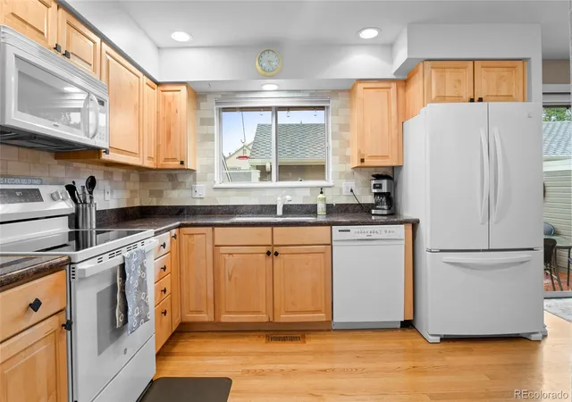 Condo for sale at 6929 E Briarwood Dr, Centennial, CO 80112 | MLS# 2494438