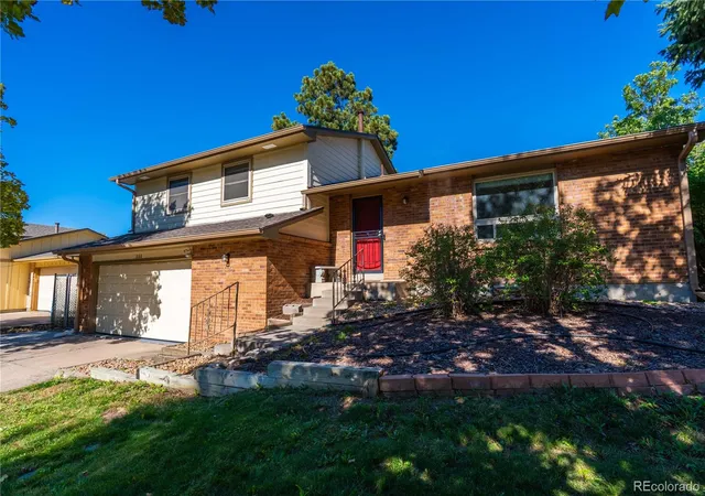 Photo 3 of Single family home for sale at 3166 S Ensenada Way, Aurora, CO 80013 | MLS# 5491787 | Listing updated on 2026-10-06