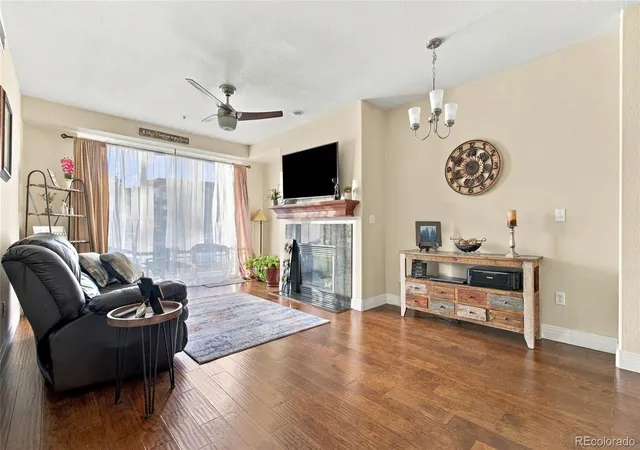 Listing Photo 4 - Condo for sale in building located at 9019 E Panorama Cir, Englewood, CO 80112 - Unit #D207