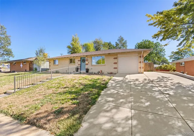 Photo 4 of Single family home for sale at 6180 Hoyt St, Arvada, CO 80004 | MLS# 9758787 | Listing updated on 2026-10-07