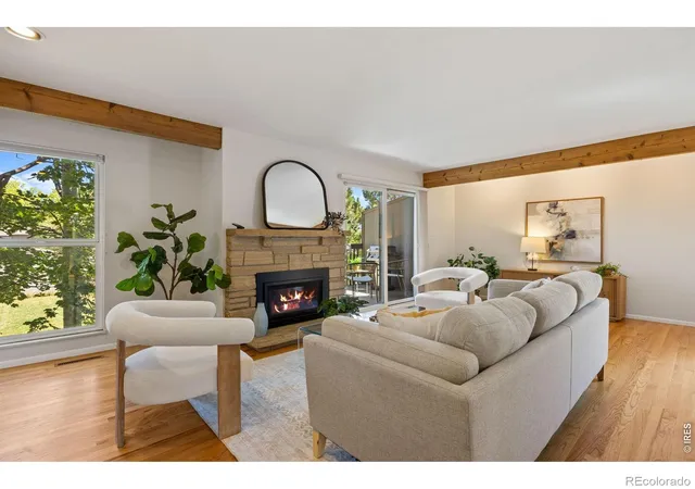 Photo 3 of Townhouse for sale at 1325 Bear Mountain Dr #D, Boulder, CO 80305 | MLS# IR1070042 | Listing updated on 2026-10-05