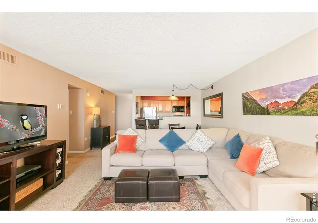 Photo 4 of Condo for sale at 1020 15th Street #16A, Denver, CO 80202 | MLS# IR1070044 | Listing updated on 2026-10-06