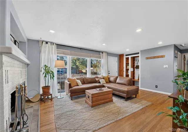 Photo 4 of Single family home for sale at 820 Kline Dr, Lakewood, CO 80215 | MLS# 4161603 | Listing updated on 2026-10-09