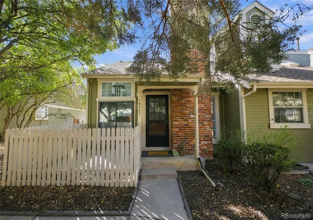 Photo 2 of Townhouse for sale at 14047 E Radcliff Cir, Aurora, CO 80015 | MLS# 9445610 | Listing updated on 2026-10-26