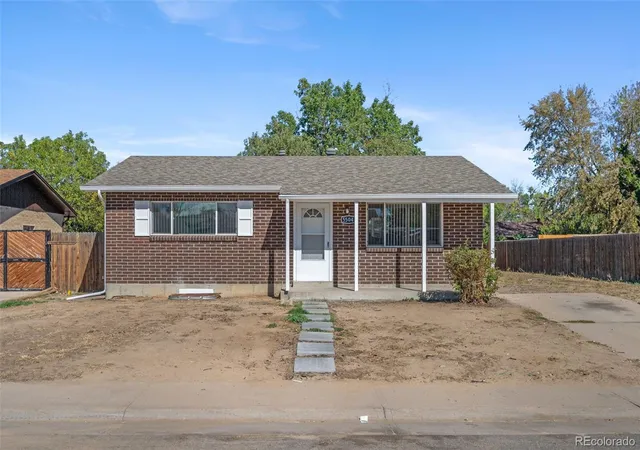 Single family home for sale at 5504 Sable St, Denver, CO 80239 | MLS# 4227674