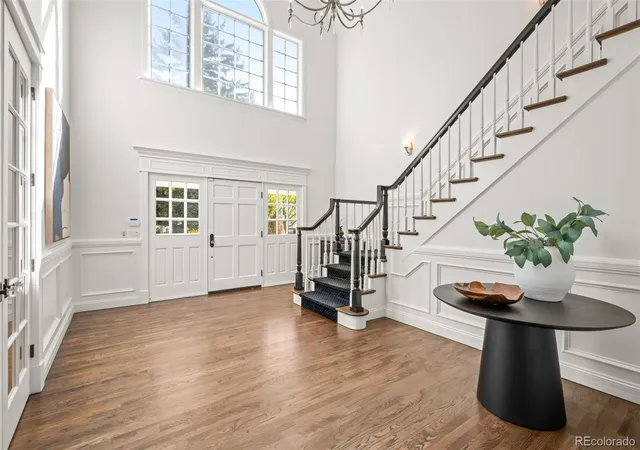 Photo 4 of Single family home for sale at 11 Village Rd, Englewood, CO 80113 | MLS# 2477488 | Listing updated on 2026-10-27
