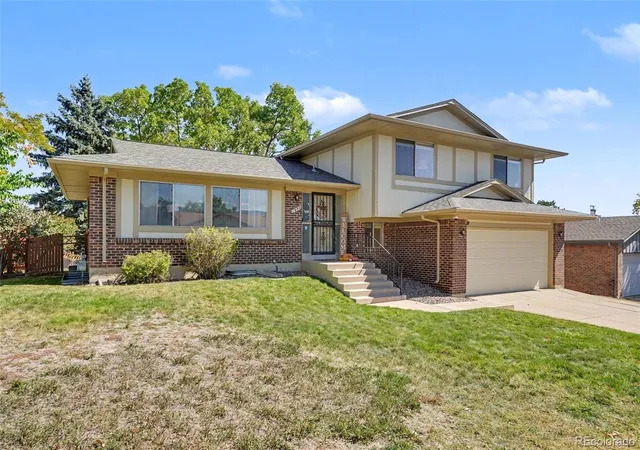Photo 2 of Single family home for sale at 1958 S Deframe Way, Lakewood, CO 80228 | MLS# 3825335 | Listing updated on 2026-10-09