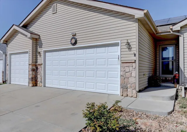 Photo 3 of Single family home for sale at 338 Hawthorne Ave, Johnstown, CO 80534 | MLS# 4554470 | Listing updated on 2026-10-07