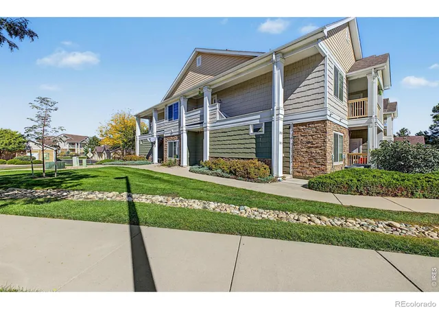 Listing Photo 4 - Condo for sale in building located at 4955 Hahns Peak Dr, Loveland, CO 80538 - Unit #204