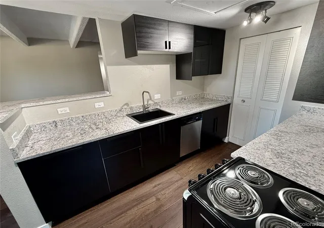 Photo 4 of Condo for sale at 1888 S Jackson St #302, Denver, CO 80210 | MLS# 8313972 | Listing updated on 2026-10-09