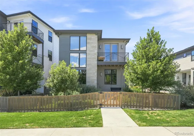Photo 1 of Single family home for sale at 21412 E 61st Drive, Aurora, CO 80019 | MLS# 8030499 | Listing updated on 2026-10-08